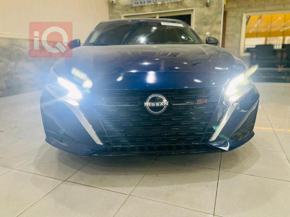 نيسان ألتيما